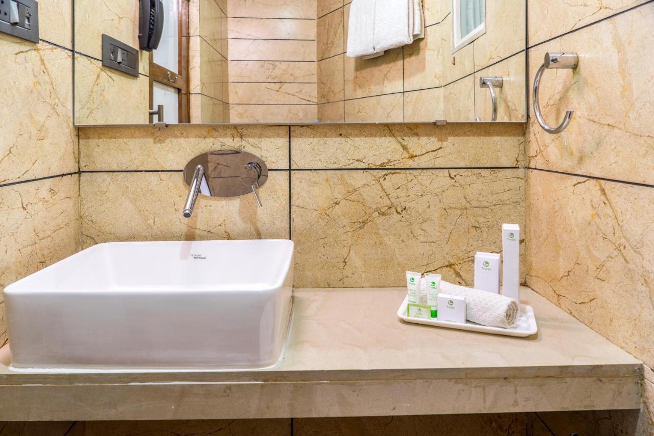 Super Inn Armoise Hotel Ahmedabad Exteriör bild