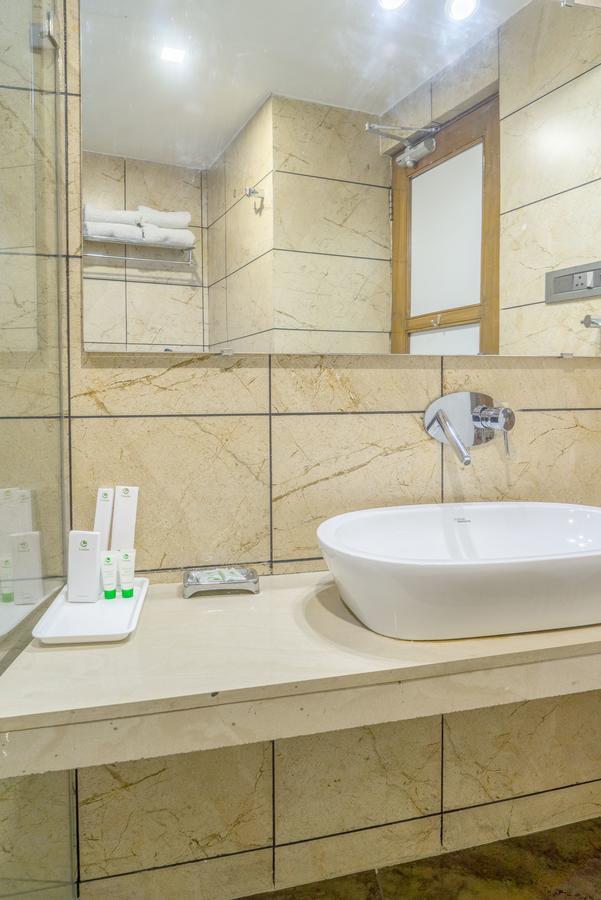 Super Inn Armoise Hotel Ahmedabad Exteriör bild