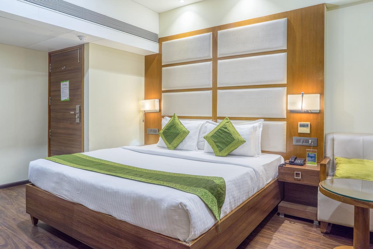 Super Inn Armoise Hotel Ahmedabad Exteriör bild