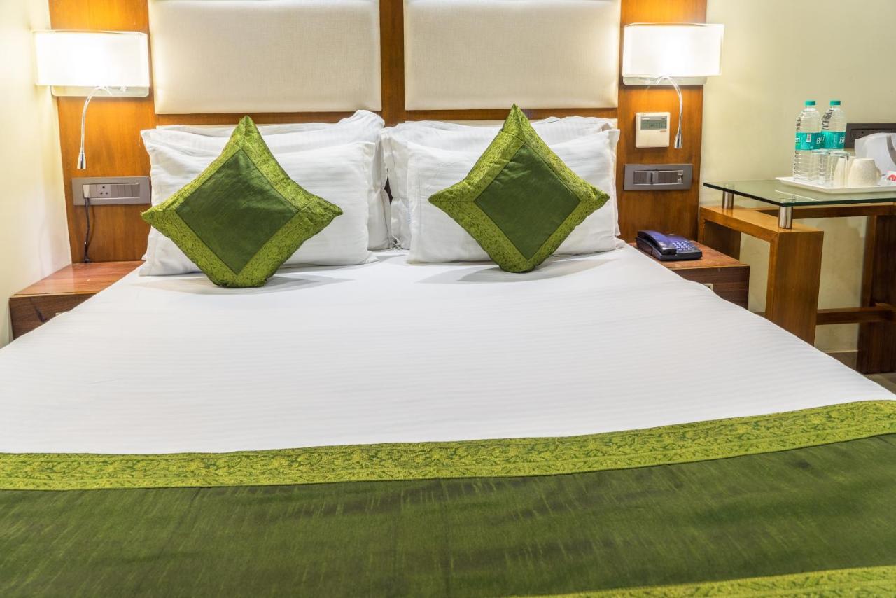 Super Inn Armoise Hotel Ahmedabad Exteriör bild